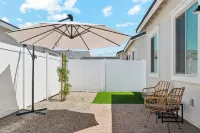 Breezy Modern House in Casa Grande with Pool,BBQ 캐사그랜디 파크스-오넬 공원 주변 호텔