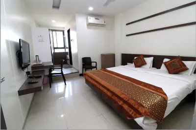 Hotel Girnar