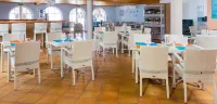 Las Adelfas Hotels near César Manrique Foundation
