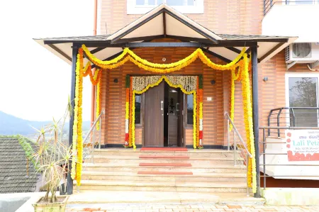 Lali Petals Service Apartment