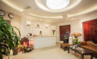 Dinh Hotel