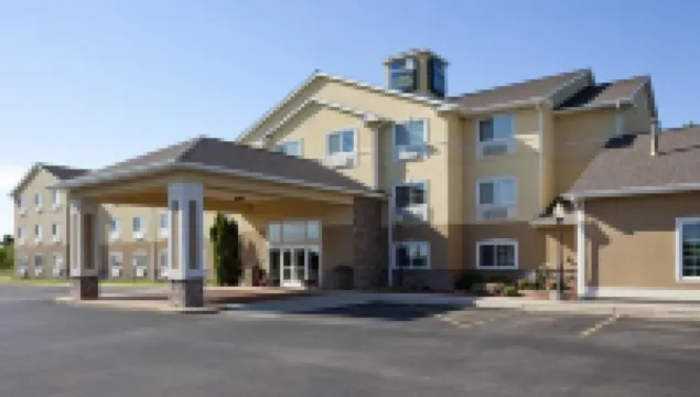 GrandStay Hotel & Suites Becker