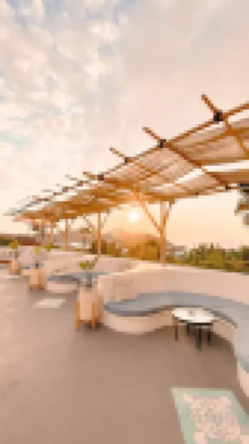 Seaesta Komodo Hostel & Hotel