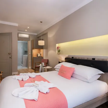Viaggio Elegant Rooms