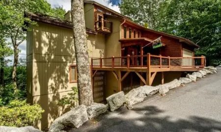 Golf Club Member-Long Range Mtn Views-Expansive Deck