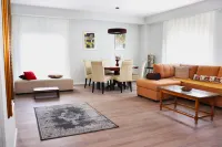 Foxxy Luxury Apartments Hotels in Aerodrom