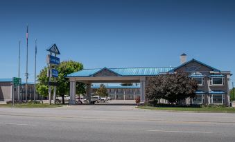 Clover Creek Inn