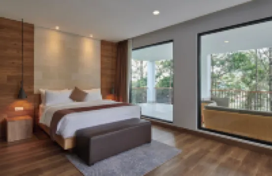 Atsuka Hill View Villa 8 Bedrooms with a Private Heated Swimming Pool