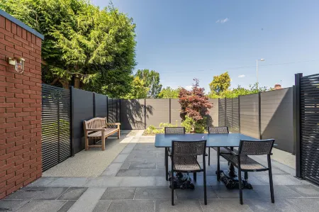 The Fellows House Mews Отели рядом с достопримечательностью «Колледж Кембридж Маслим»