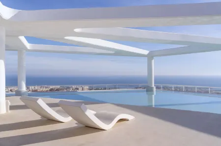 Gran Canet 2Br - Sea Views, Pools & Gym