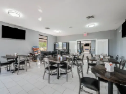 エコノ ロッジ コロンバス ニア エアポート コロンバスのホテル