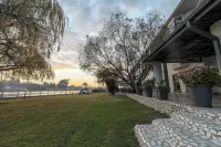 Anew Hotel & Convention Centre or Tambo Johannesburg Hotels in Benoni