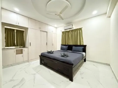 3 Bee's Service Apartments Hotels in 