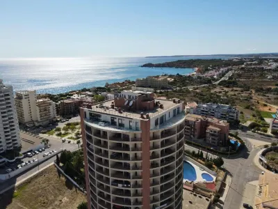 Amazing Green Tower 3 Castle flat with Balcony