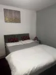 Cosy Central Home - Sleeps 5 Free Parking & Patio Hotels in Braunstone Town