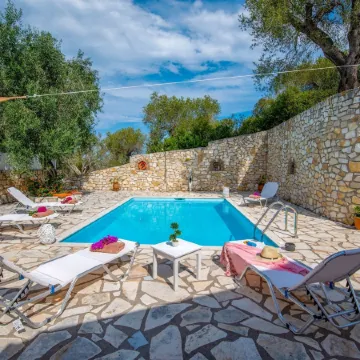 Dive into Summer - Kirki's Cozy Pool Gem on Paxoi