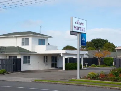 Avon Motel Hotels near Puketarata Garden
