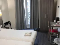 Hipotel Paris Voltaire Bastille Hotels near 11th arr.