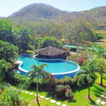 The Oaks Tamarindo Pool Front Condominiums Fast Wifi