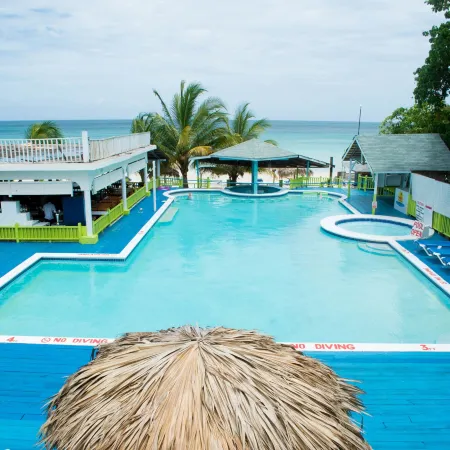 Fun Holiday Beach Resort