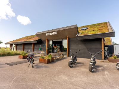 Ameland Lodge w/ Veranda