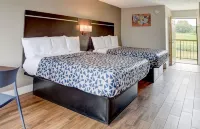 Econo Lodge Sevierville-Pigeon Forge on the River Hotels in 