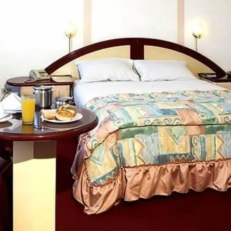 Americana Hotel