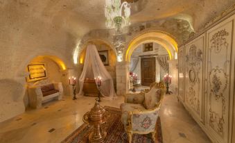 Elika Cave Suites & Spa
