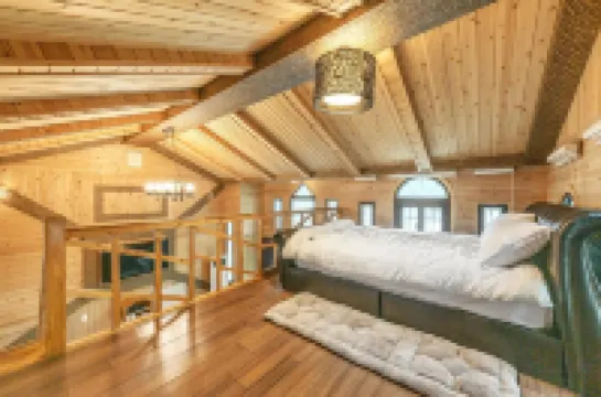 嘉平郡彩綠地度假屋 鄰近晨靜園藝樹木園的酒店