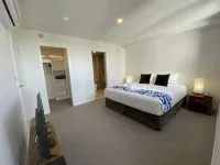 Serenity Surfers Paradise Hotels near Gold Coast Sports and Leisure Centre