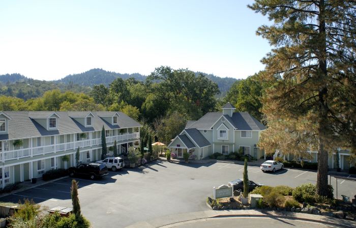 Baechtel Creek Inn