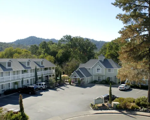 Baechtel Creek Inn Hotels in Willits