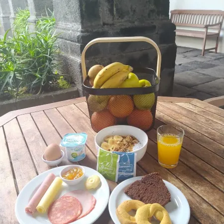 Azores Youth Hostels - Pico