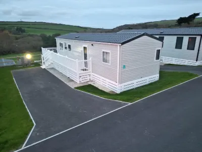 3-Bedroom Holiday Home with Valley Views