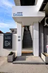 Dona, Altina Hotels near Novi Park