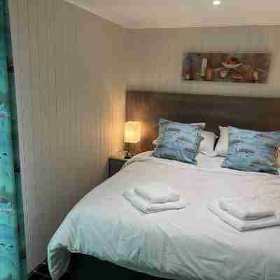 Cedar Boutique Lodge-Dog, Fishing and Spa Access Rooms