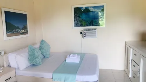 Paragua Hotels in Taytay