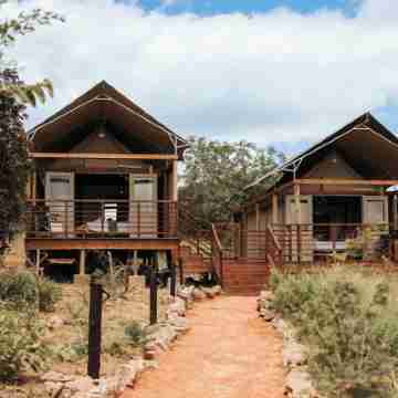 Ndhula Luxury Tented Lodge Hotel Exterior