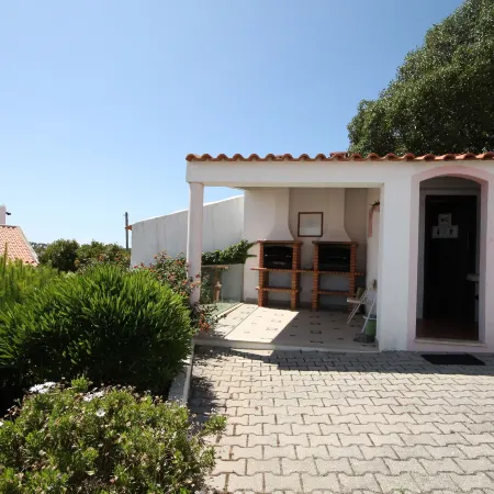 37 Grannys House
