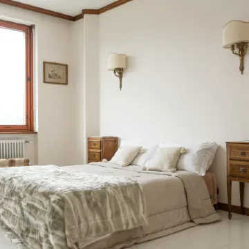 Piazza Cavour Lake View - by Myhomeincomo