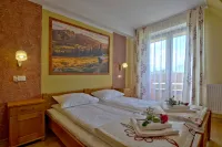 Dom Wczasowy Na Szczycie Hotels in Zab