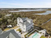 4BR/4BA - pool, elevator, deeded beach access, 2 king suites & AMAZING views!