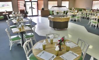 Castaways Resort and Suites