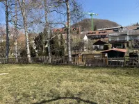 Bright basement apartment within walking distance of Wörthsee Hotels in Worthsee