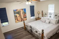 Beautifully remodeled Boerne Charm home located minutes from downtown