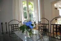 Exclusive villa with garden, sauna and forest access