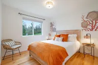Stunning Views and Spacious Living - Gorgeous Coastal Escape Hotels in Camano