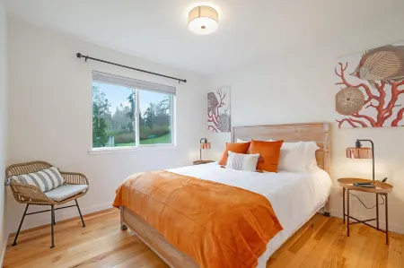 Stunning Views and Spacious Living - Gorgeous Coastal Escape