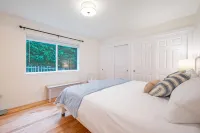 Stunning Views and Spacious Living - Gorgeous Coastal Escape Hotels in Camano
