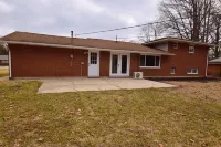 Spacious Entertainment Areas and Gourmet Kitchen - Stylish Modern Haven